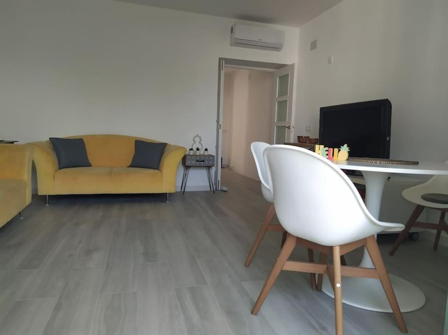 Ferienwohnung Espectacular Piso En La Misma Plaza Del Mentidero. Cádiz Exterior foto